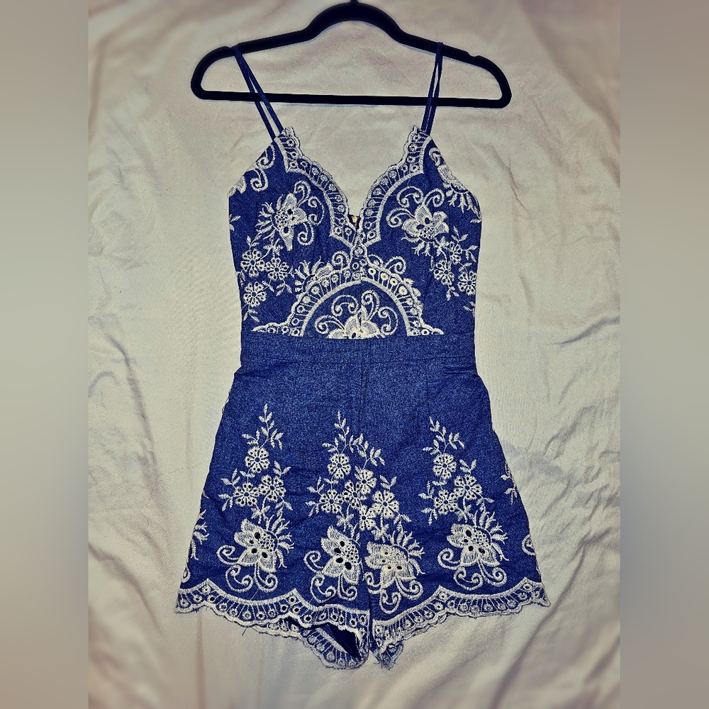 NWT Simplee Denim & Floral Lace Romper - Denim/White